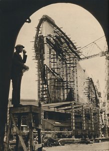 Massiivinen runko, osittain sijoitettu, 1930-1934, 1936 tekijältä Unbekannt