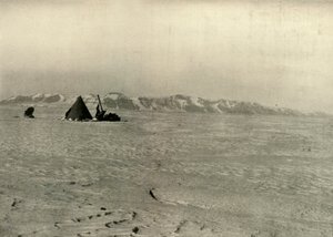 Queen Alexandra Range Kuvattu matkalla alas jäätikölle, c1908, 1909 tekijältä Unbekannt