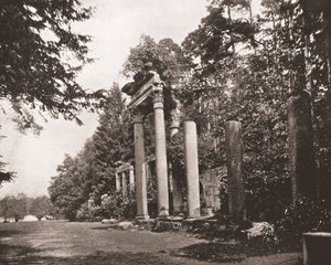 Augustuksen temppeli Virginia Waterissa, Surreyssa, 1894. tekijältä Unbekannt