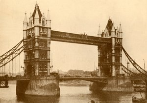 Tower Bridge, Lontoo, vuonna 1930. tekijältä Unbekannt