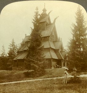 Vanha Golin kirkko, viehättävä 1100-luku. Rakennus Osoarshalissa, Norjassa, c1905. tekijältä Unbekannt