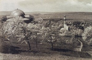 Näkymä Goetheanumiin ja lämmitystaloon, Dornach, Sveitsi, 1914-1916 tekijältä Unbekannt