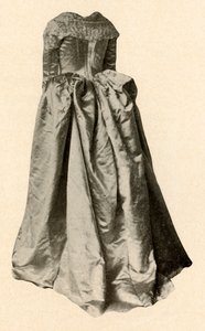 Valkoinen satiininen hääpuku, jota käytti rouva St. Clair Philadelphiassa, 1760, 1937. tekijältä Unbekannt