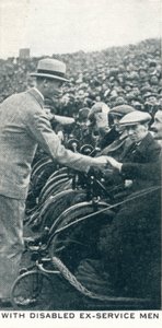 Vammaisten entisten palvelusmiesten kanssa, 1922 1937 tekijältä Unbekannt