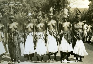 Naisetanssijat, Sierra Leone, 1900-luku tekijältä Unbekannt