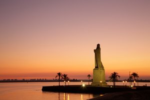 Kolumbuksen muistomerkki, jonka on kuvannut Gertrude V. Whitney Punta del Sebossa lähellä Huelvaa, Huelvan maakunnassa, Andalusiassa, Etelä-Espanjassa. tekijältä Unbekannt Unbekannt