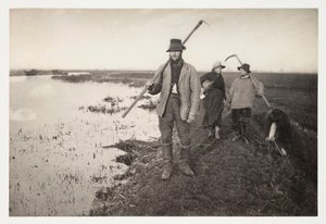Maanviljelijät ja maataloustyöntekijät "Coming Home from the Marshes" (retour des marais) tekijältä Unbekannter Künstler