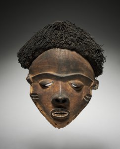 Naisten kasvomaski, Pende, 1900-luvun alku tekijältä Unbekannt