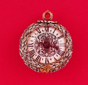 Ranskalainen taskukello kultakuorella, jossa on emaloitu kohokuvio valkoisilla kukilla ja lehdillä mustilla merkeillä, valmistaja Goullons, n. 1650 (katso myös 66858) tekijältä Unbekannt