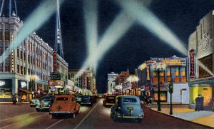 Hollywood Boulevard yöllä Kaliforniassa tekijältä Unbekannter Künstler
