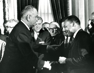 MLK - Äänioikeuslaki tekijältä Benjamin Baud