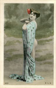 Alaston nainen, c. 1900-luvun alku (postikortti)