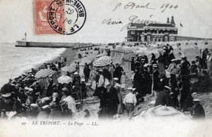 Normandia, Seine Maritime (76), Treport: lomailijoiden joukko rannalla ja kasino taustalla - Postikortti vuodelta 1904 tekijältä William M. Timlin