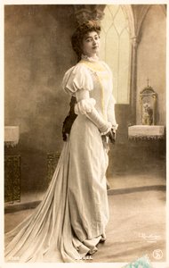 Vanha postikortti/Yvonne Dubel (1881-1958)/Näyttelijä tekijältä William M. Timlin