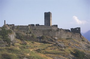 Vanha rakennuksen raunio, Castello St. Germain, Montjovet, Valle d