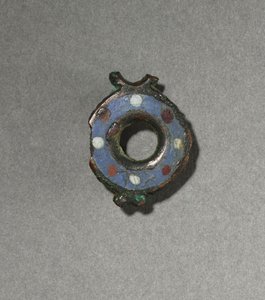 Koristeellinen rintakoru, n. 100-300 tekijältä Unbekannt