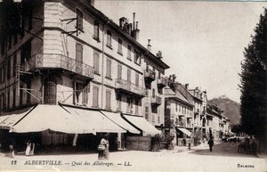 Rhône Alpes, Savoie (73), Albertville: näkymä Quai des Allobrogesille - Postikortti 1800-1900-luvun lopulla tekijältä William M. Timlin