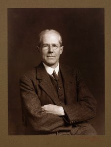 Sir Henry Cort Harold Carpenter, metallurgian professori, 1920-luvun lopulla tekijältä Unbekannt