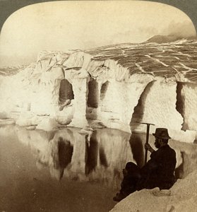 Aletsch-jäätikkö ja Marjelen-järvi, Sveitsi. tekijältä Underwood and Underwood