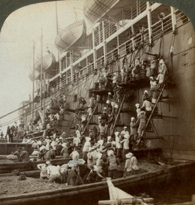 Hiiletys Tyynenmeren postin SS Siperiassa Nagasakin linnoitettu laivastoasemalla Japanissa, 1904 tekijältä Underwood and Underwood
