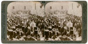 Kreikkalaisen patriarkan pääsiäiskulkue sisäänmenossa Pyhän haudan kirkkoon, Jerusalemiin, 1903. tekijältä Underwood and Underwood