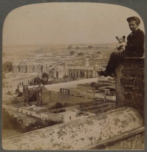 San Franciscon katedraalilta, suurimmalta atsteekkien pyramidilta, näkymä Cholulan ylle, Meksiko, 1901. tekijältä Underwood and Underwood