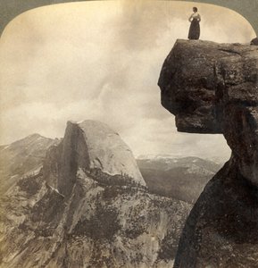 Näkymät Natures Grandest Scenery - Glacier Point N.E. Yosemite Valley, Kalifornia, 1902. tekijältä Underwood and Underwood