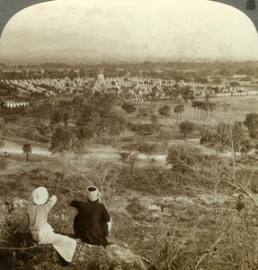 Pagodit, Mandalay, Burma, 1900-luku. tekijältä Underwood and Underwood