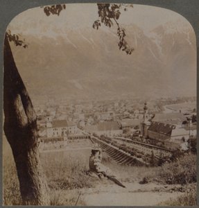 Kuvankaunis Innsbruck, Tirolin pääkaupunki, Itävalta - Baijerin Alppien alapuolella, 1898. tekijältä Underwood and Underwood