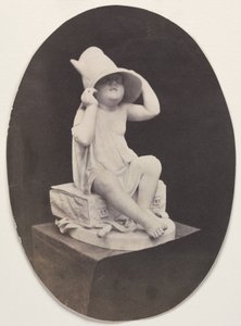 Nuorten patsas suuressa hatussa John R. Johnstonin albumilta ennen vuotta 1857. tekijältä Unidentified Photographer.