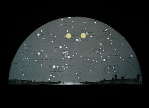 Tähtitieteellinen mustavalkoinen lasidia, jossa kuun sijainti tähtikartalla Lontoon yllä (lasinegatiivi) tekijältä Unknown Artist