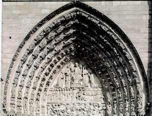 Goottilainen taide: yksityiskohta Cathedrale Notre Dame de Parisin keskusportaalista tekijältä Unknown artist