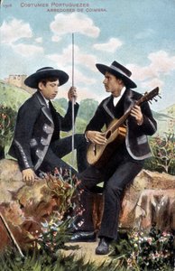 Muusikot portugalilaisasuissa. Coimbra arredores. tekijältä Unknown artist