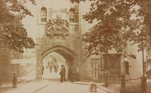 Keskimmäinen torni, noin 1903 (postikortti). tekijältä Unknown Artist