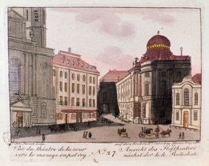 Näkymä teatterista ja pihasta kohti keisarillista maneesia Wienissä, Itävallassa. Kaiverrus 1815 Yksityiskokoelmasta tekijältä Unknown artist