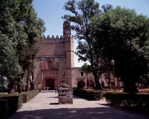 Art Mexico: näkymä Augustinian-luostarille (San Augustin Acolmanin luostari) vuodelta 1571. Ristin ovat valmistaneet Tequitquin alkuperäiskansat taiteilijat. Meksiko. Acolman tekijältä Unknown artist