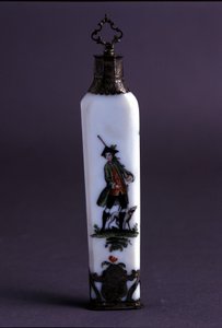 Pullo 1700-luvun keraamisia hajuvesiä varten. tekijältä Unknown artist