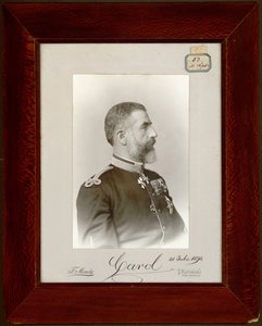 Carol Ier ou Charles Ier - Muotokuva Romanian kuninkaan Carol I:stä (1839-1914), Anonyymi. Hopeinen gelatiinivalokuvaus tekijältä Unknown artist