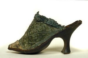 Malli korkokenkiä naisille 1700-luvulta. tekijältä Unknown artist
