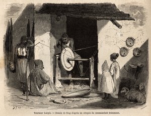 Käsityöläinen Turner Kabyle tekee työpajassaan valtavan puisen asunnon, jota käytetään kaikkiin tarkoituksiin, kotitalouteen ja maatalouteen, Kabyliassa (Algeriassa). Kaiverrus havainnollistamaan retkiä suureen Kabilieen Välimeren ja Djurjuran välillä vuon tekijältä Unknown artist