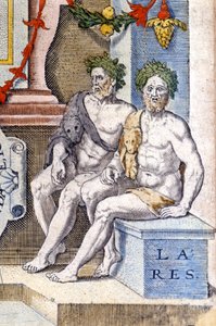 Lares-jumalat: he suojelevat taloa ja sen asukkaita (he ovat esi-isiensä henkiä). Kaiverrus 1500-luvulta tekijältä Unknown artist
