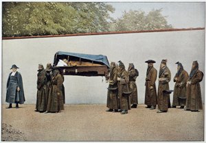Hyväntekeväisyyshillon veljet, jotka kuljettavat sairaan ihmisen sairaalaan, Italia, 1800-luvun loppu. tekijältä Unknown photographer