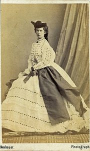 Elisabeth, Itävallan keisarinna ja Unkarin kuningatar (24. joulukuuta 1837 - 10. syyskuuta 1898) (kuva) tekijältä Unknown photographer