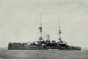 Englantilainen taistelulaiva Ocean, joka upposi Dardanellien taistelussa 18. maaliskuuta. tekijältä Unknown photographer