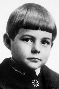 Ernest Hemingway lapsena, Oak Park, USA tekijältä Unknown photographer