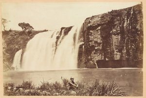 Lower Umgeni Falls, Natalin maakunta, Etelä-Afrikka, noin 1882 tekijältä Unknown