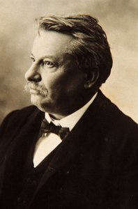 Giovanni Pascolin muotokuva (San Mauro di Romagna) tekijältä Unknown photographer