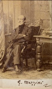 Giuseppe Mazzinin muotokuva nimikirjoituksella (m/v kuva) tekijältä Unknown photographer
