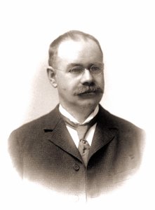 Hermann Hollerith (1860-1929), yhdysvaltalaisen tilastotieteilijän muotokuva. tekijältä Unknown photographer