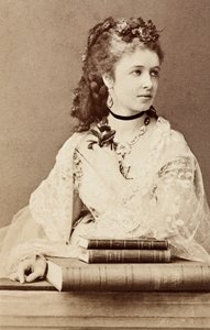 Muotokuva Pauline Luccasta, noin 1860-luku (m/w kuva) tekijältä Unknown photographer